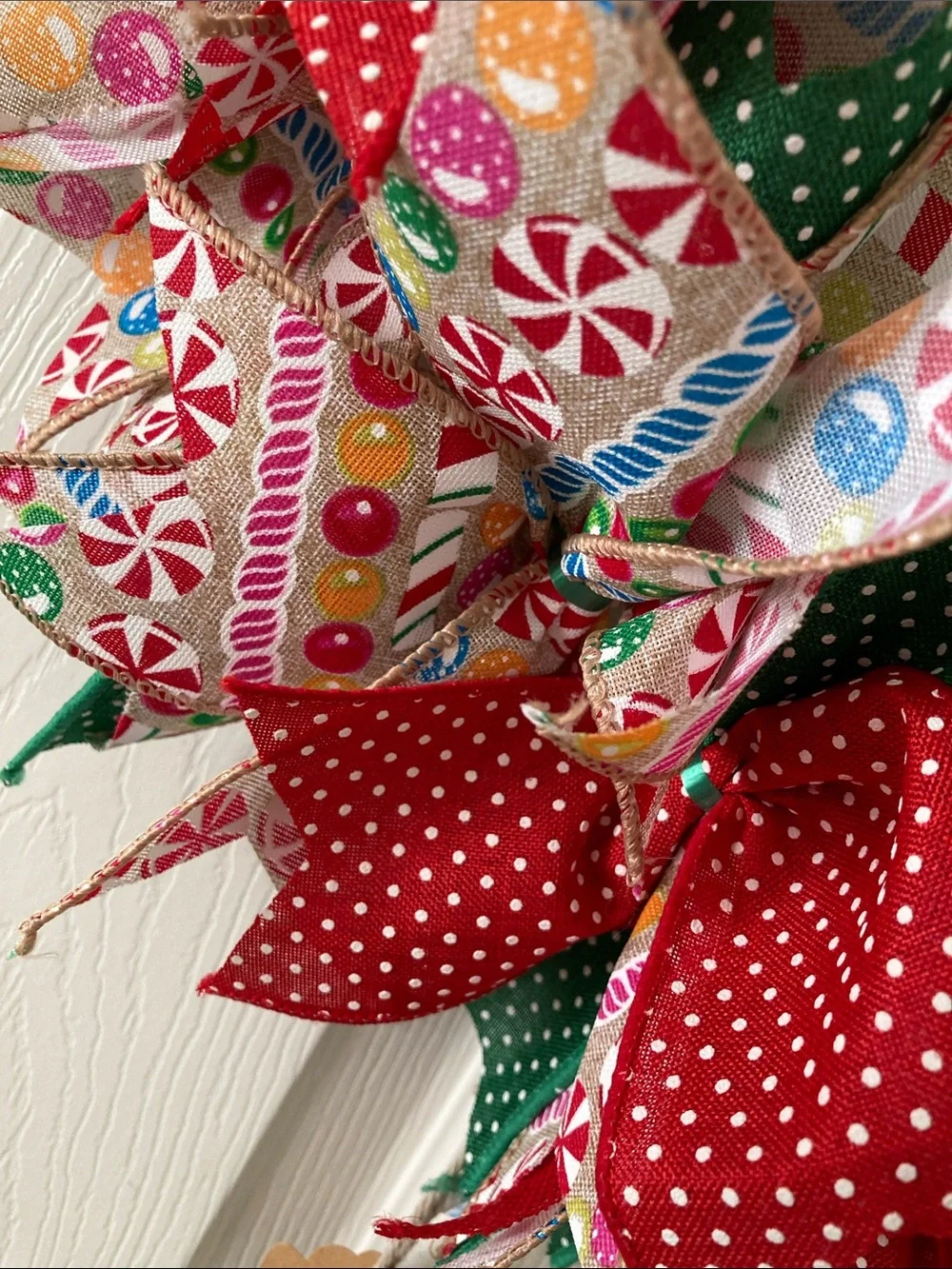 HANDMADE CHRISTMAS RAG RIBBON WREATH COTTAGECORE POLKA DOT ROUND 17 INCHES NWT